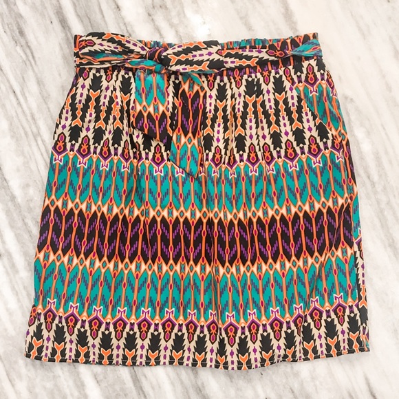 Francesca's Collections Dresses & Skirts - {Francesca's Collection} Geometric Print Skirt